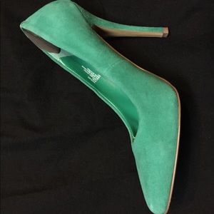 Steve Madden suede pumps - size 8